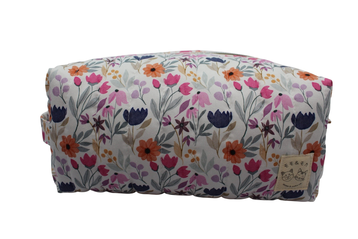 Cosmetiquera Sakura Mediana acolchada Ayaka, hecha a mano con diseño japonés, ideal para organizar productos de belleza con estilo.
